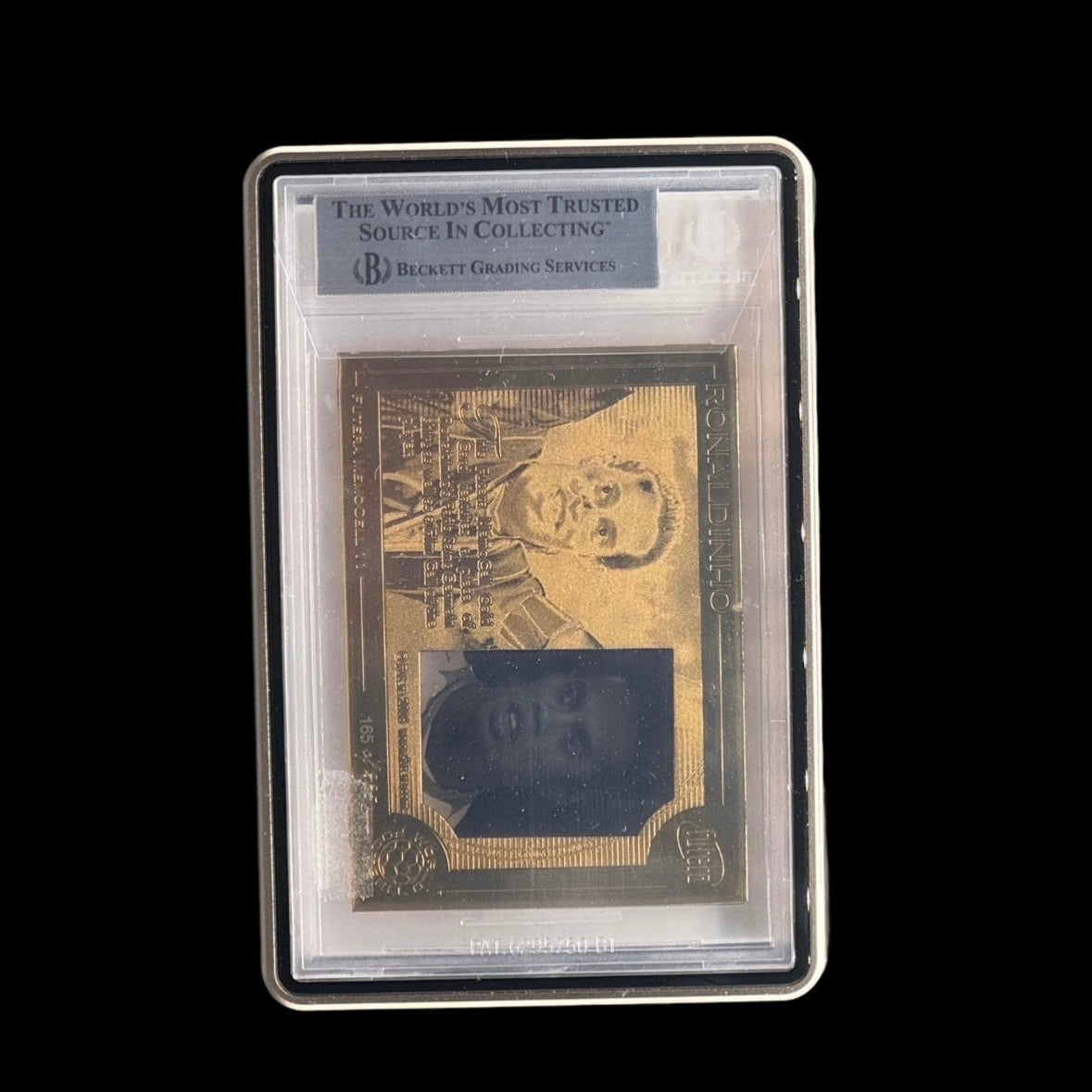 2007 FUTERA UNIQUE WORLD FOOTBALL MEMOCELL MEMORABILIA #MC11 RONALDINHO BGS 9
